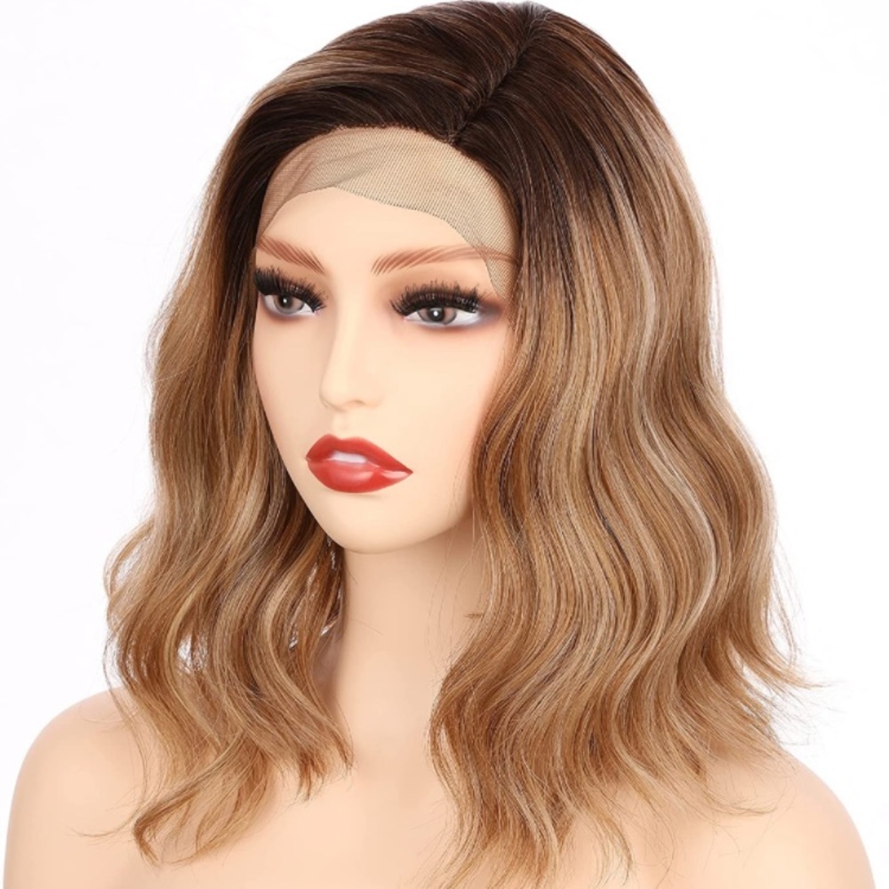 Short Blonde Plantium Wig